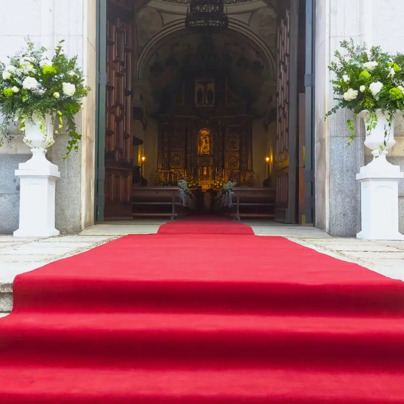 alfombra roja parroquia santa teresa y santa isabel 800x800